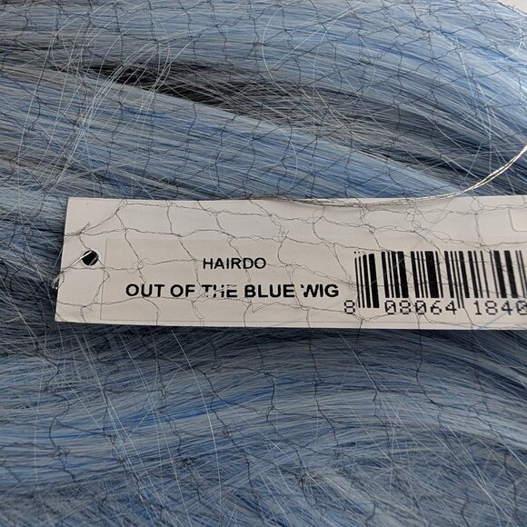 Hairdo Out of the Blue Blue Ombre Bob Wig New with Tags Open Box Heat Friendly - Picture 4 of 14